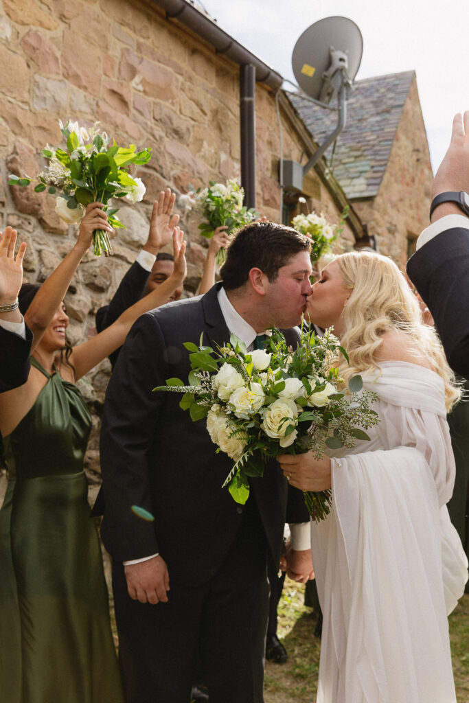 wedding party photos at cherokee ranch and castle