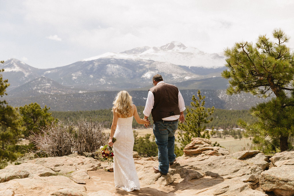 Mountain wedding photos in rocky mountain national park 