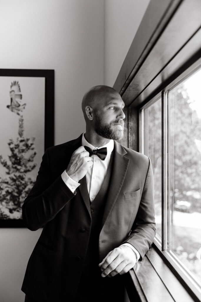 portrait of groom at estes park wedding venue mrs ferree photography