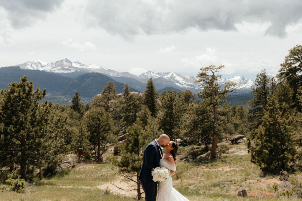 Black Canyon Inn wedding photos mrs ferree photography