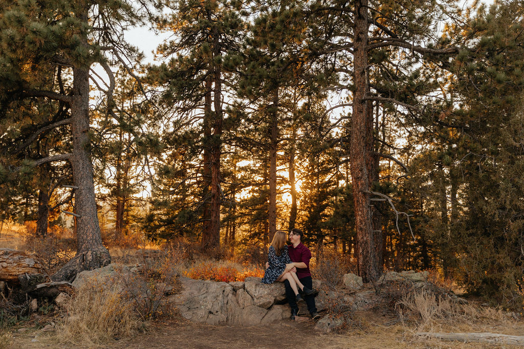 Colorado fall engagement session by Colorado wedding photographer mrs ferree photography at mt falcon 