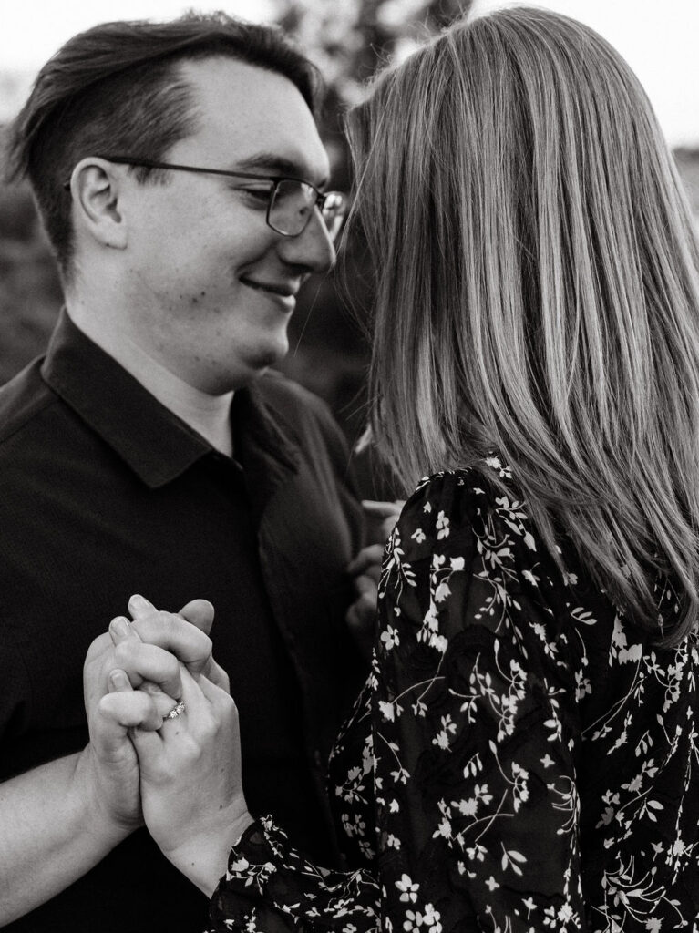 Colorado fall engagement session by Colorado wedding photographer mrs ferree photography at mt falcon 