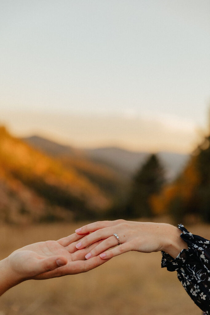 Colorado fall engagement session by Colorado wedding photographer mrs ferree photography at mt falcon 