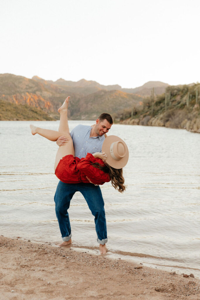 Best engagement session locations in Phoenix Saguaro Lake