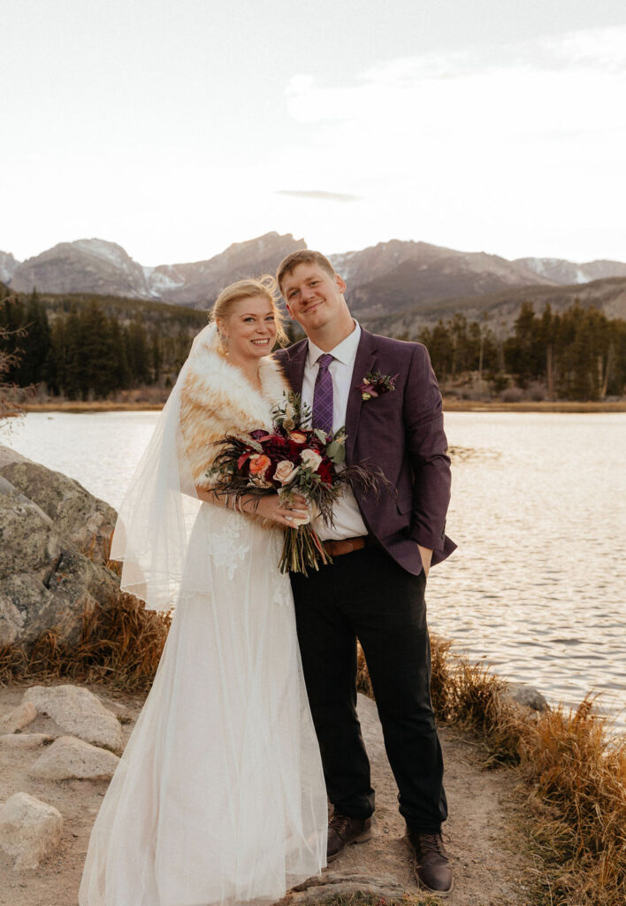 gorgeous fall elopement at sprague lake in RMNP 