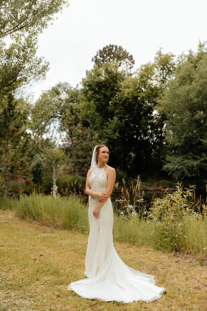 photo of a bride at stone mountain lodge 