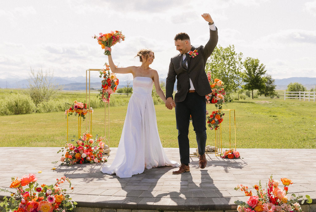 beautiful outdoor mountain wedding ceremony in Longmont, Colorado