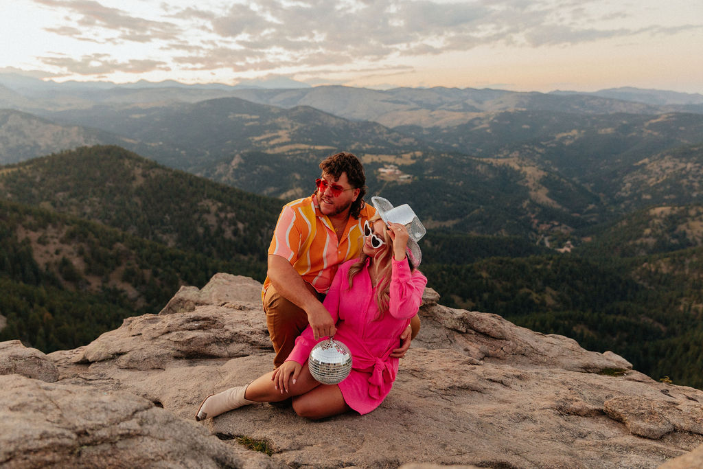 groovy retro style engagement photos at Lost Gulch Overlook