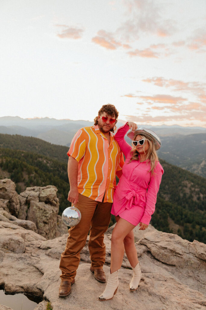 groovy retro style engagement photos at Lost Gulch Overlook