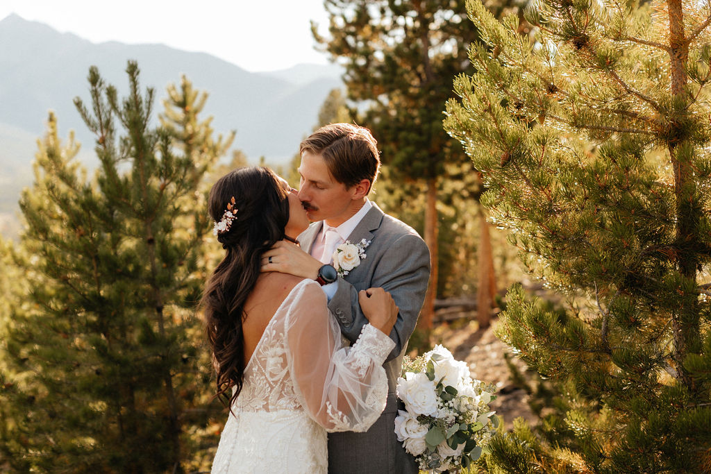 golden hour bride and groom portraits at sapphire point overlook