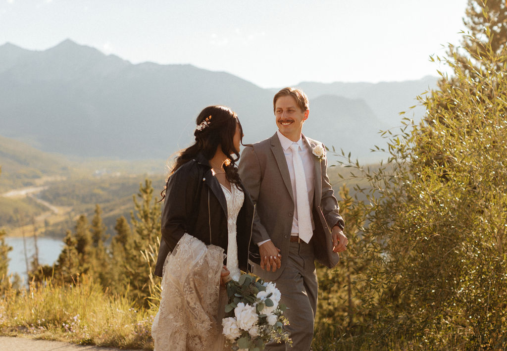 bride and groom golden hour portrait at sapphire point overlook