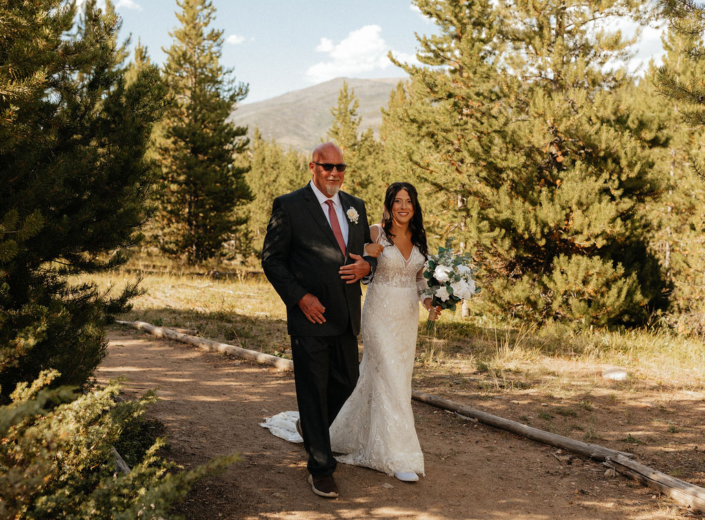 windy point campground wedding ceremony at the forest loop