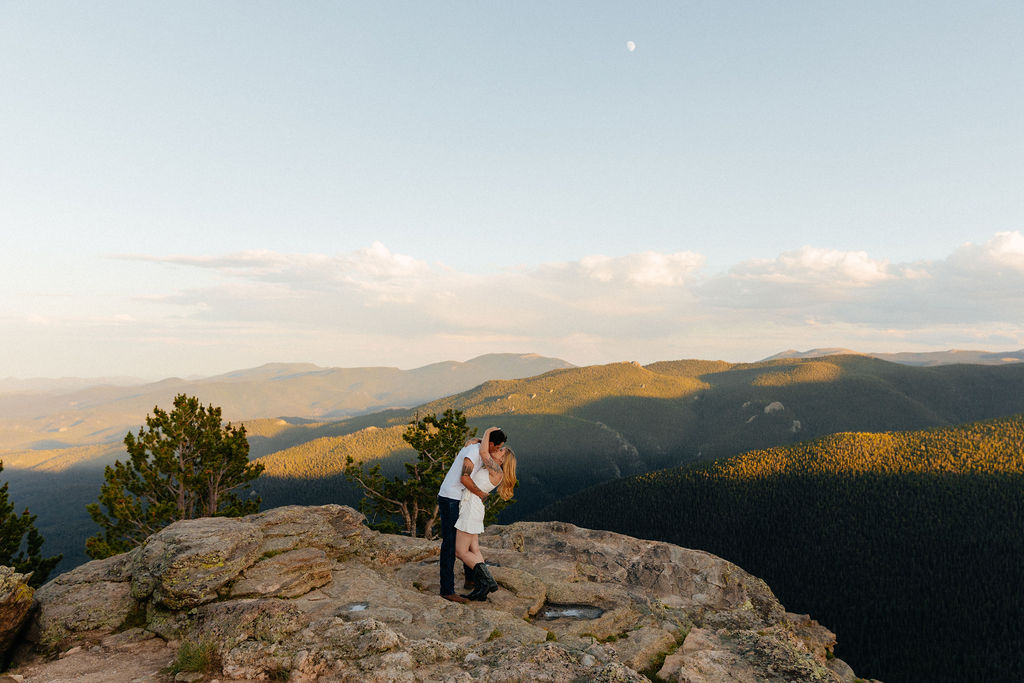 Colorado mountain engagement photo locations