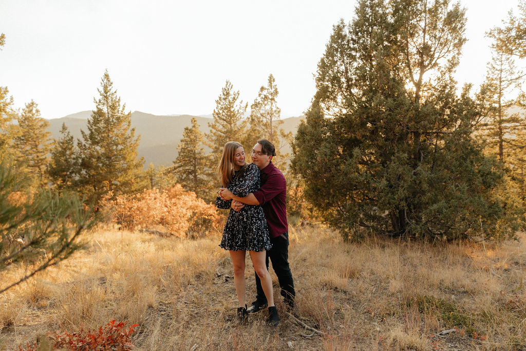 fall colorado engagement photos at mt falcon park west 