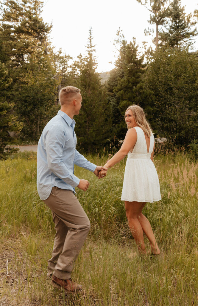 rocky mountain national park engagement photos in colorado