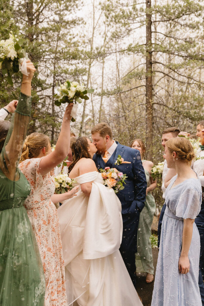 snowy wedding photos in silverthorne colorado