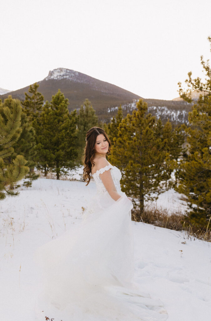 winter wedding photos in Colorado