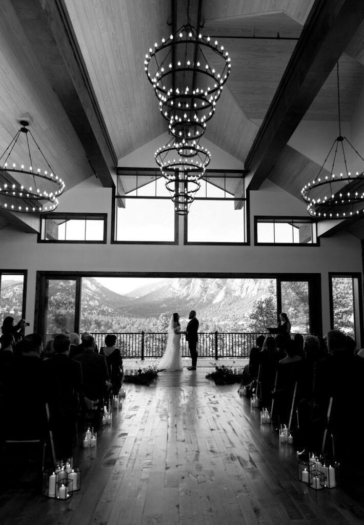 winter wedding in colorado at black canyon inn