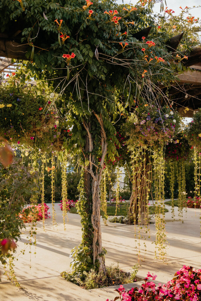 lush natural florals at a garden wedding venue in Berthoud, Colorado at golden hour