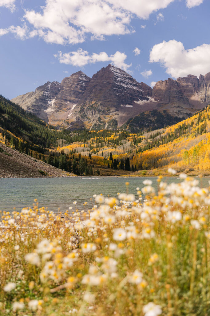 stunning mountain views and fall foliage in aspen, colorado