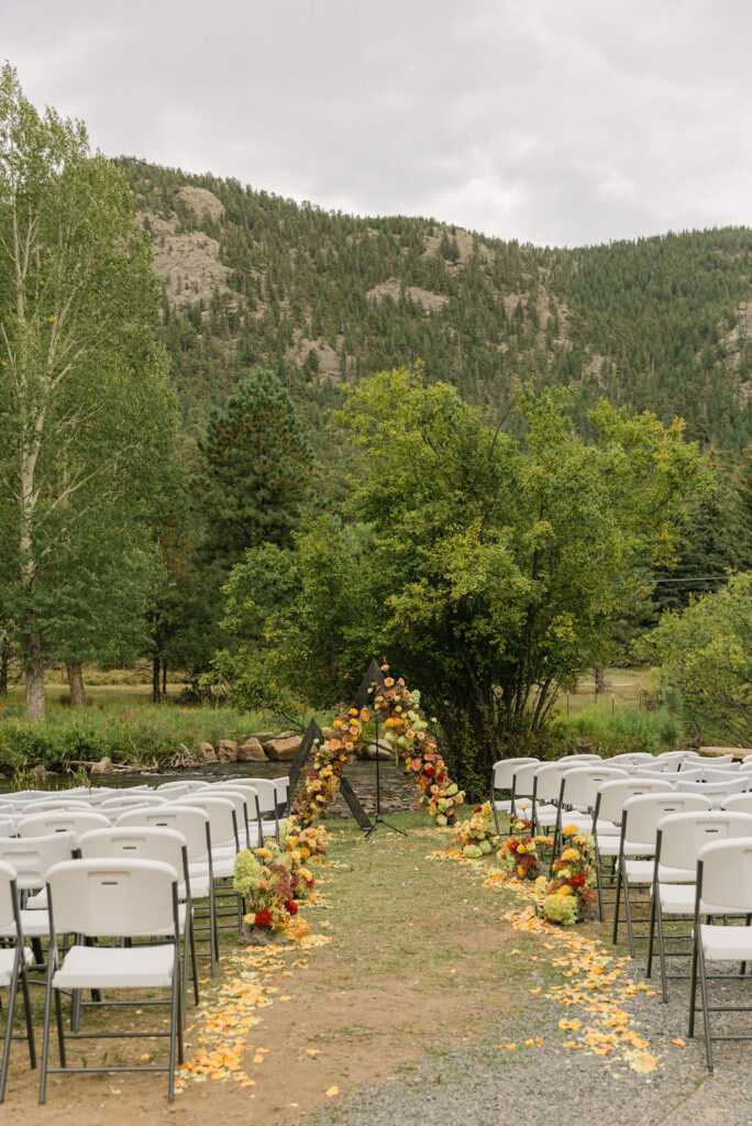 venue on the rocks outdoor ceremony set up